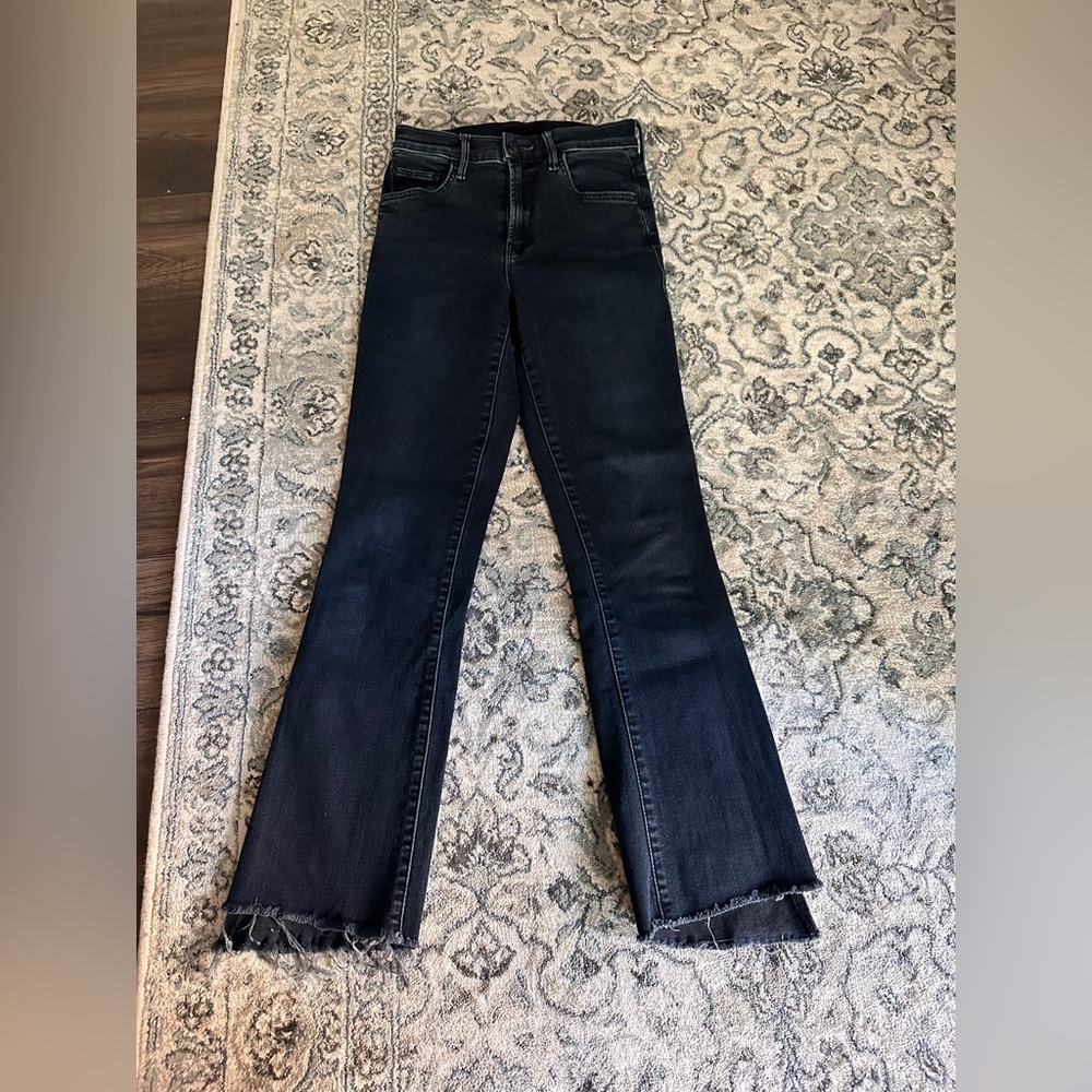 Mother denim insider step crop fray 23